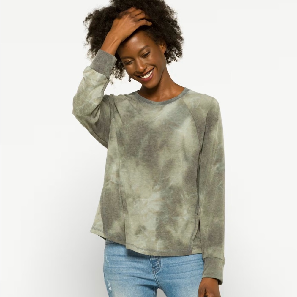 Lila Crew Neck Knit Top GUC